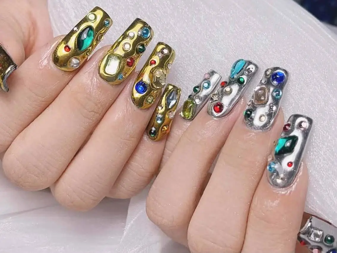ロング カラー グラデーションカラー 韓国風ヘア ハンドネイル Bling Salonのネイルデザイン