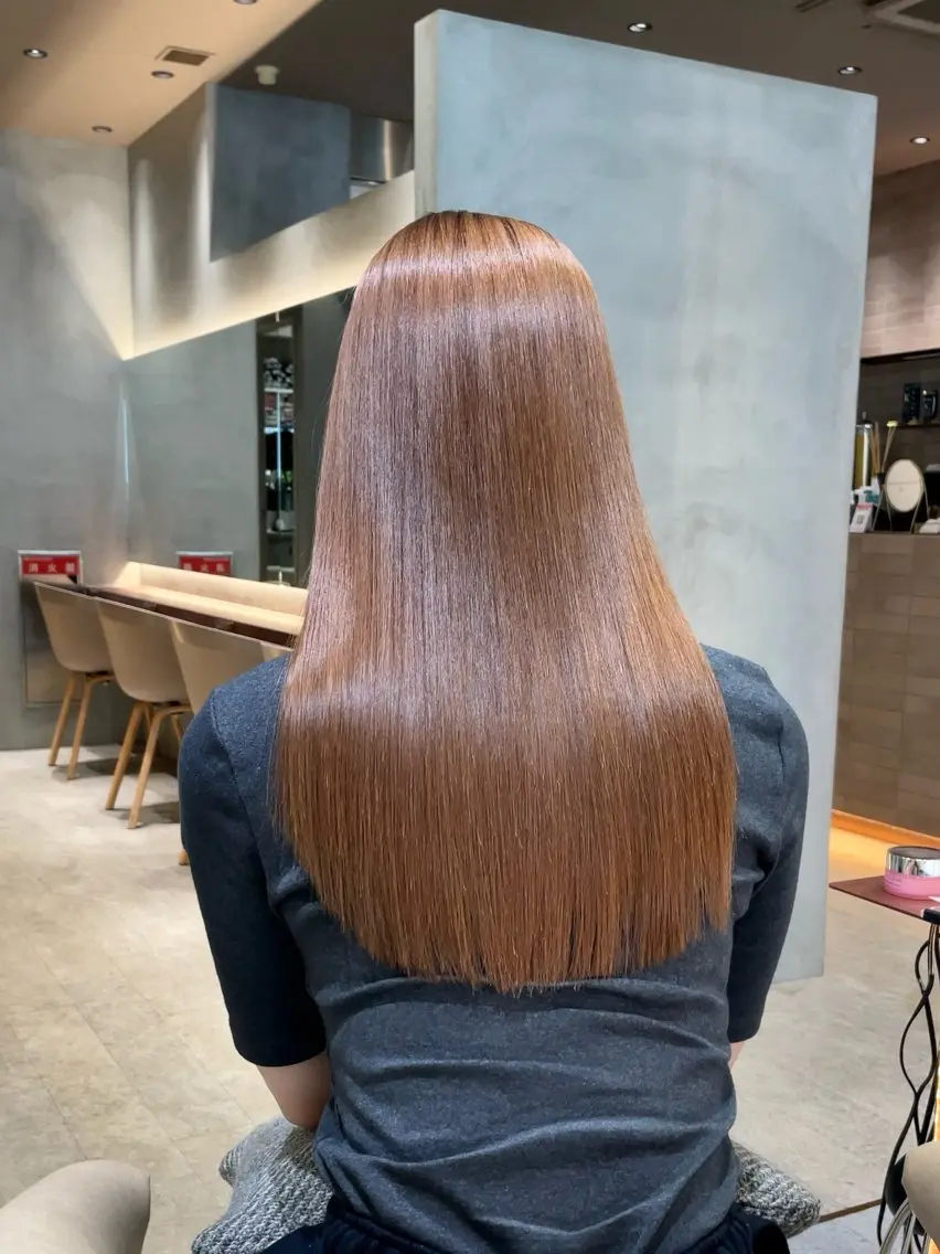 セミロング カット ヘアカラー 縮毛矯正 トリートメント 🦋美髪矯正、髪質 改善のプロ🦋アオイのヘアスタイル