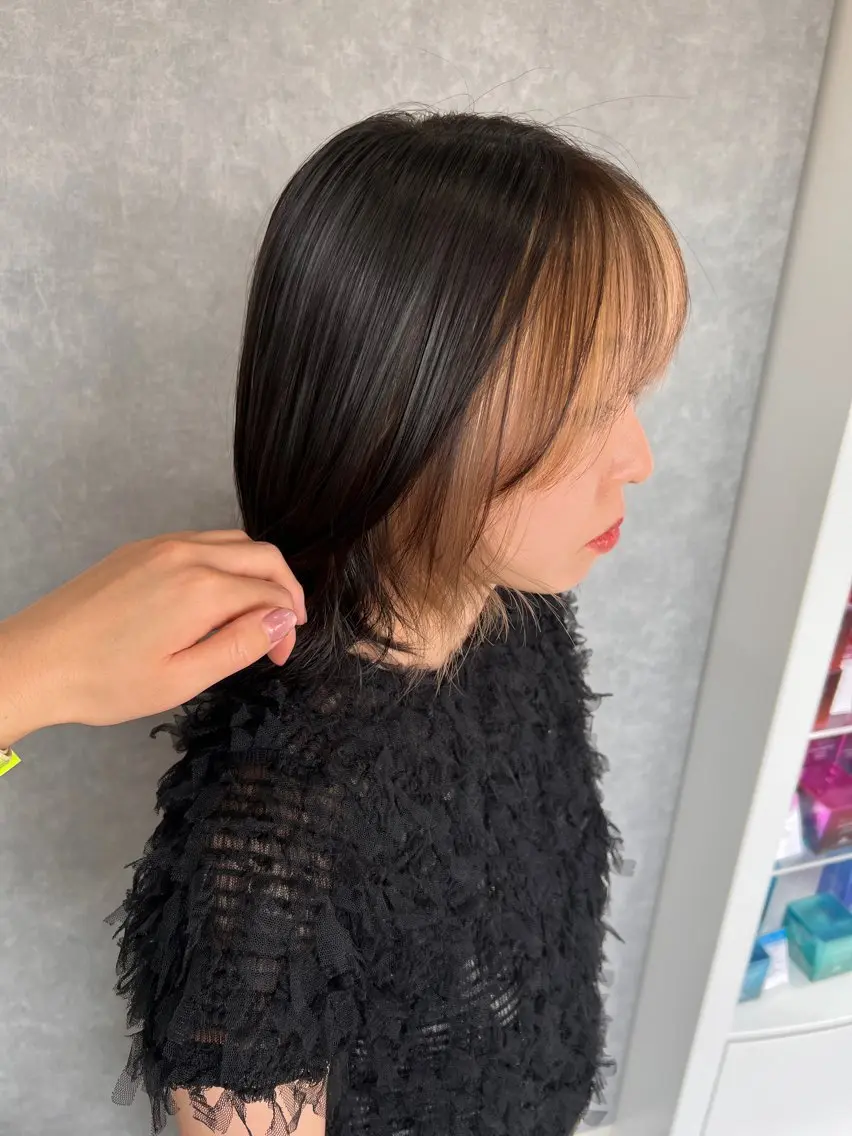 ショート ミストバング ヘアカラー 高橋 優実のヘアスタイル