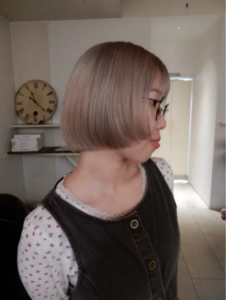 ミディアム カラー ブロンド ホワイトブロンド ボブ カット ヘアカラー 今泉/kai🐇ボブ 似合わせカットのヘアスタイル
