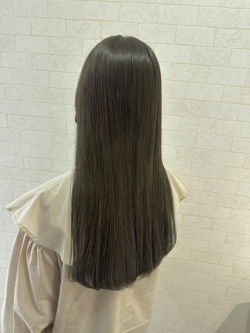 ロング カラー ブリーチ 透明感カラー ダブルカラー ブリーチなしカラー 顔まわりレイヤー 大人レイヤー& 透明感カラー💄のヘアスタイル