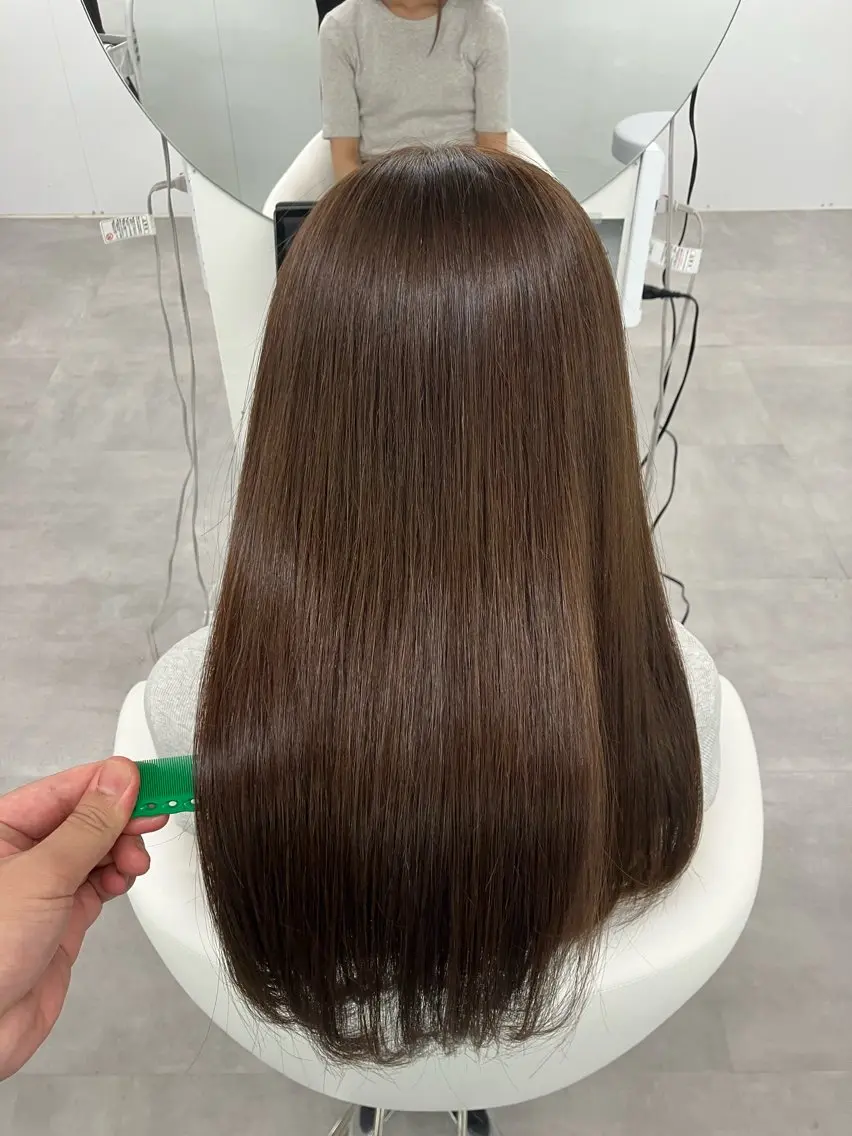 ロング カラー トリートメント door white hideのヘアスタイル