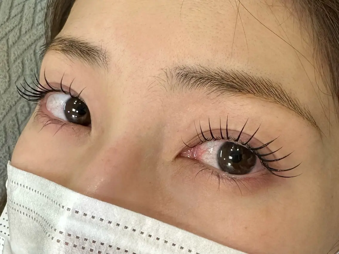 ケアしながら理想の仕上がりへまつげパーマの写真