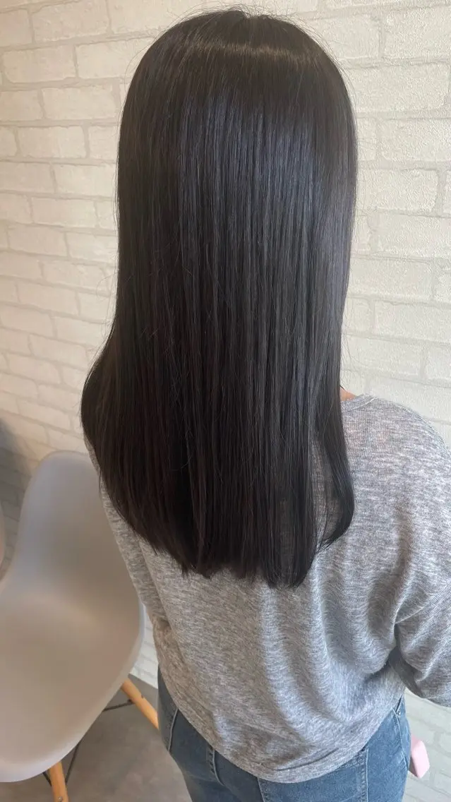 セミロング え りのヘアスタイル