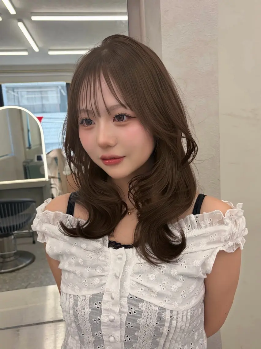 セミロング カット ヘアカラー あ い か 🎀 レイヤーカットのヘアスタイル