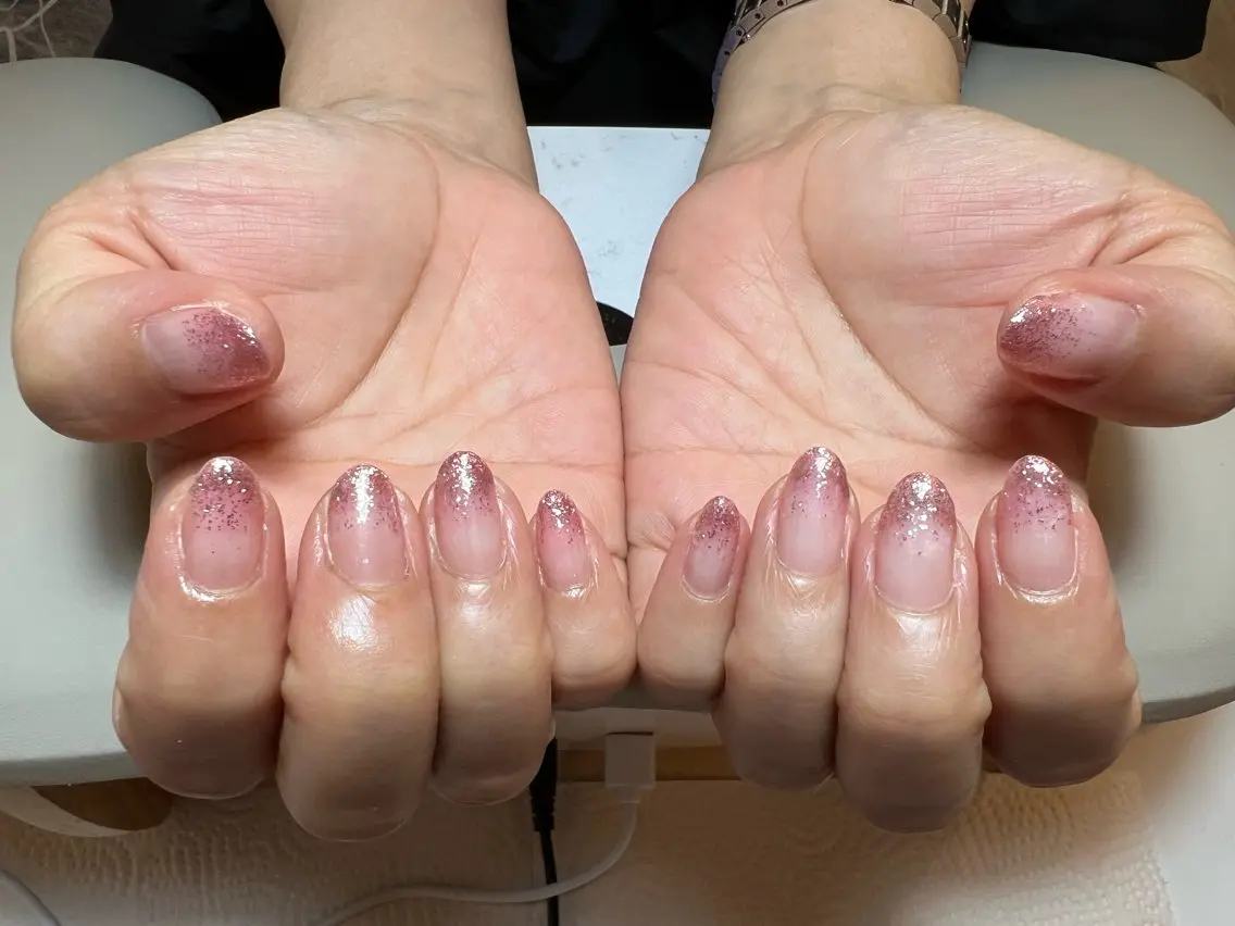 ネイル グラデーション ラメ(グリッター) ラメグラデーション ハンドネイル twin. eriのネイルデザイン