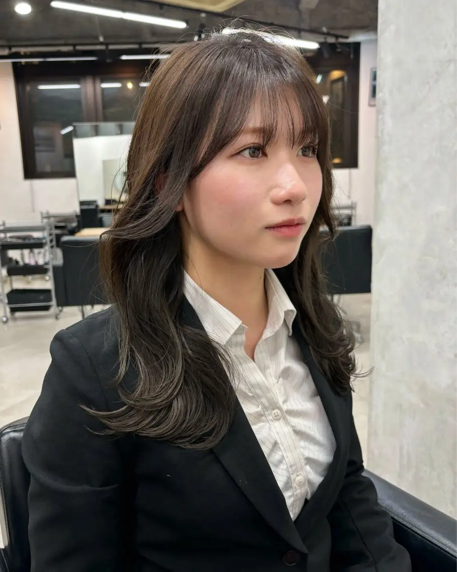 ロング カラー ヘアアレンジ ブリーチ ブリーチなしカラー オリーブカラー 坂齋大地／レイヤー/ ミルクティーのヘアスタイル