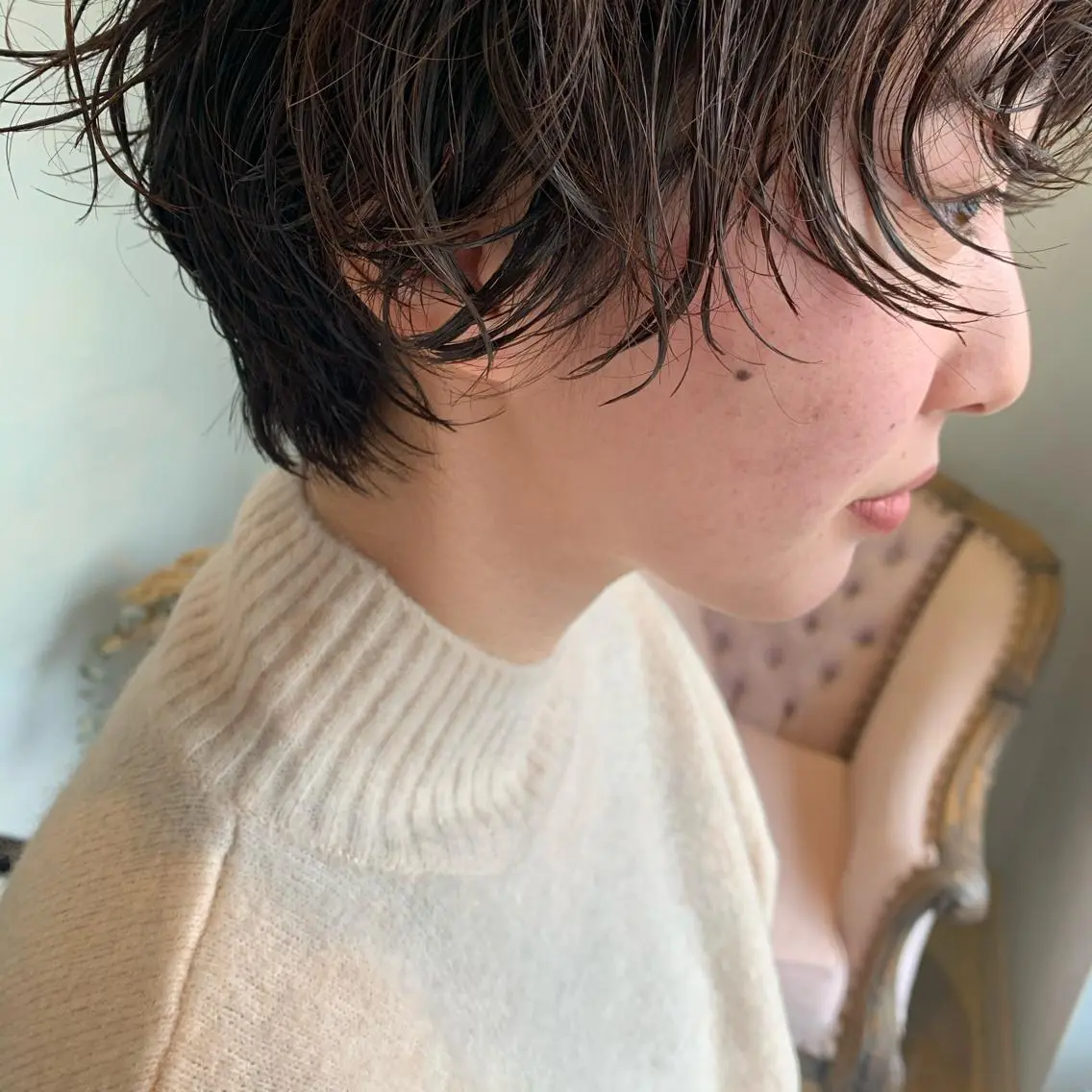 ショート パーマ SAKINO ベージュカラーのヘアスタイル