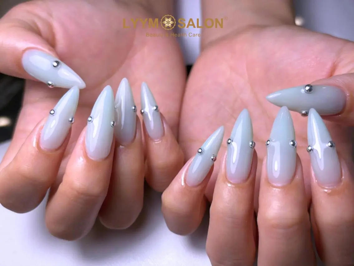ネイル ブルー 韓国ネイル シルバー ワンホンネイル ハンドネイル LYYM Salon Miraのネイルデザイン