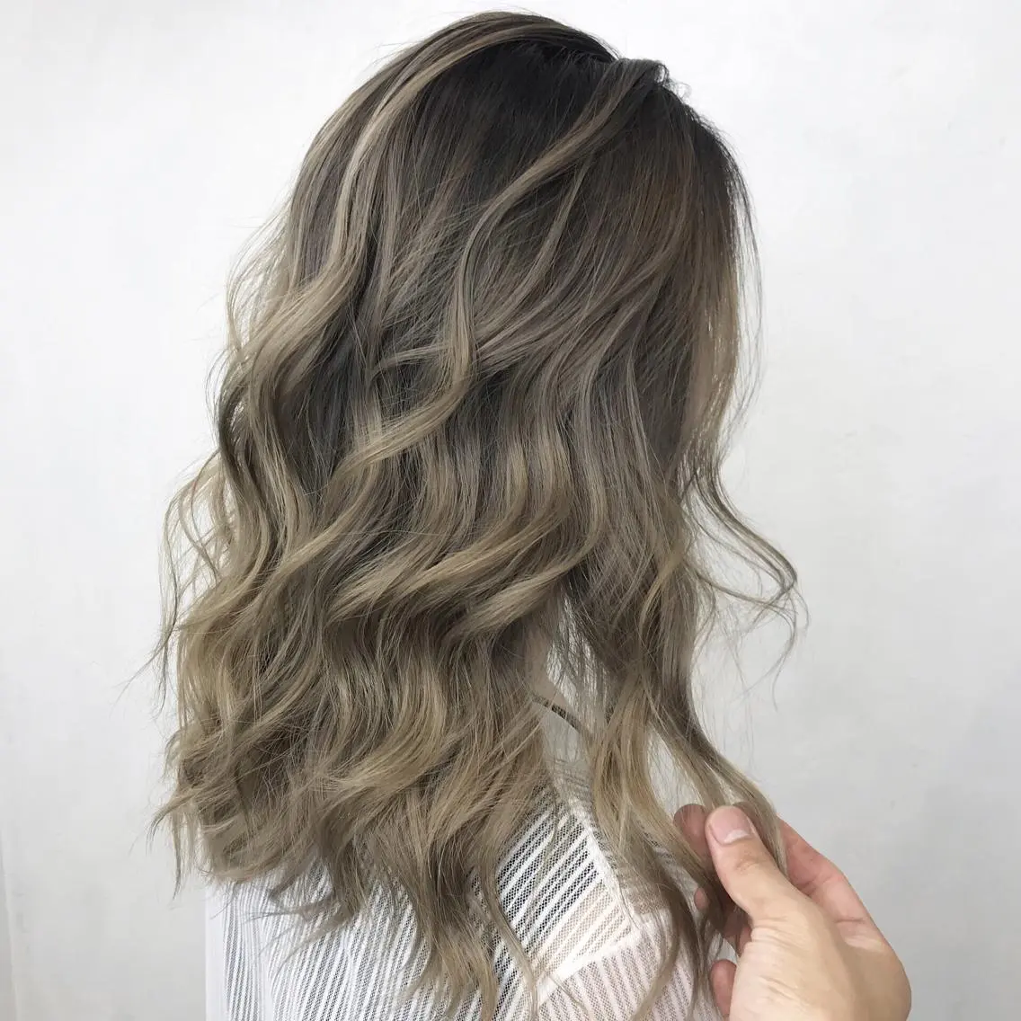 ロング カラー ダブルカラー グレージュ ヘアカラー TATSUYA アートディレクターのヘアスタイル