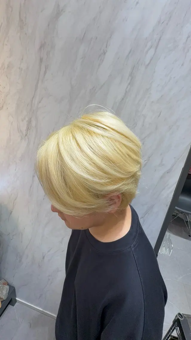 ショート カラー ヘアカラー トリートメント 渋谷/ハイトーン 西澤 ジュンヤのヘアスタイル