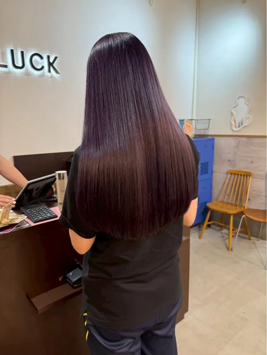 ロング カラー LUCK ユナのヘアスタイル