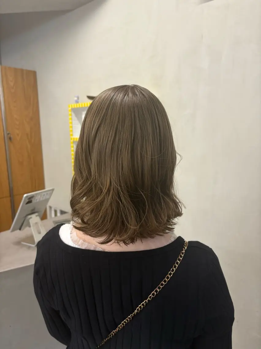 ミディアム カラー ブリーチ ダブルカラー ブリーチなしカラー カット ヘアカラー トリートメント トレンドカラー🥣／ ヘアアレンジ✩.*˚のヘアスタイル
