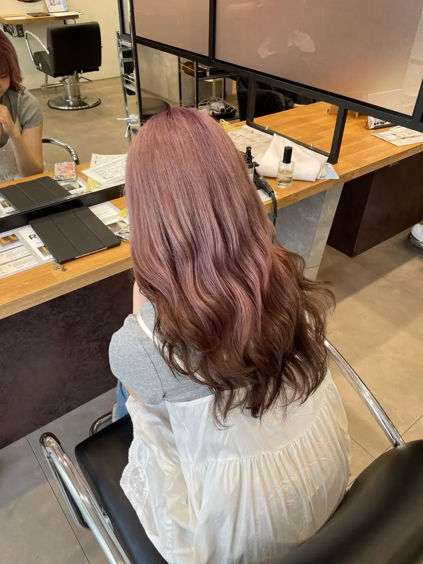 ロング ヘアカラー 佐藤由依/レイヤー /ハッシュカットのヘアスタイル
