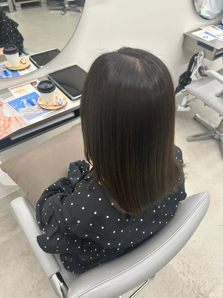 ミディアム カラー 阿部 美波のヘアスタイル
