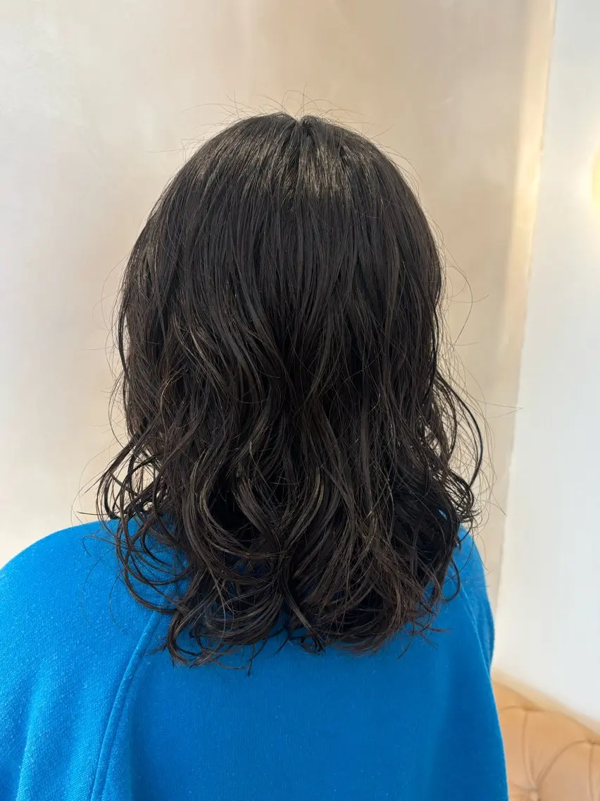 ミディアム パーマ ミディアムパーマ カット パーマ シンバヒナノ/パーマ レイヤー/髪質改善のヘアスタイル