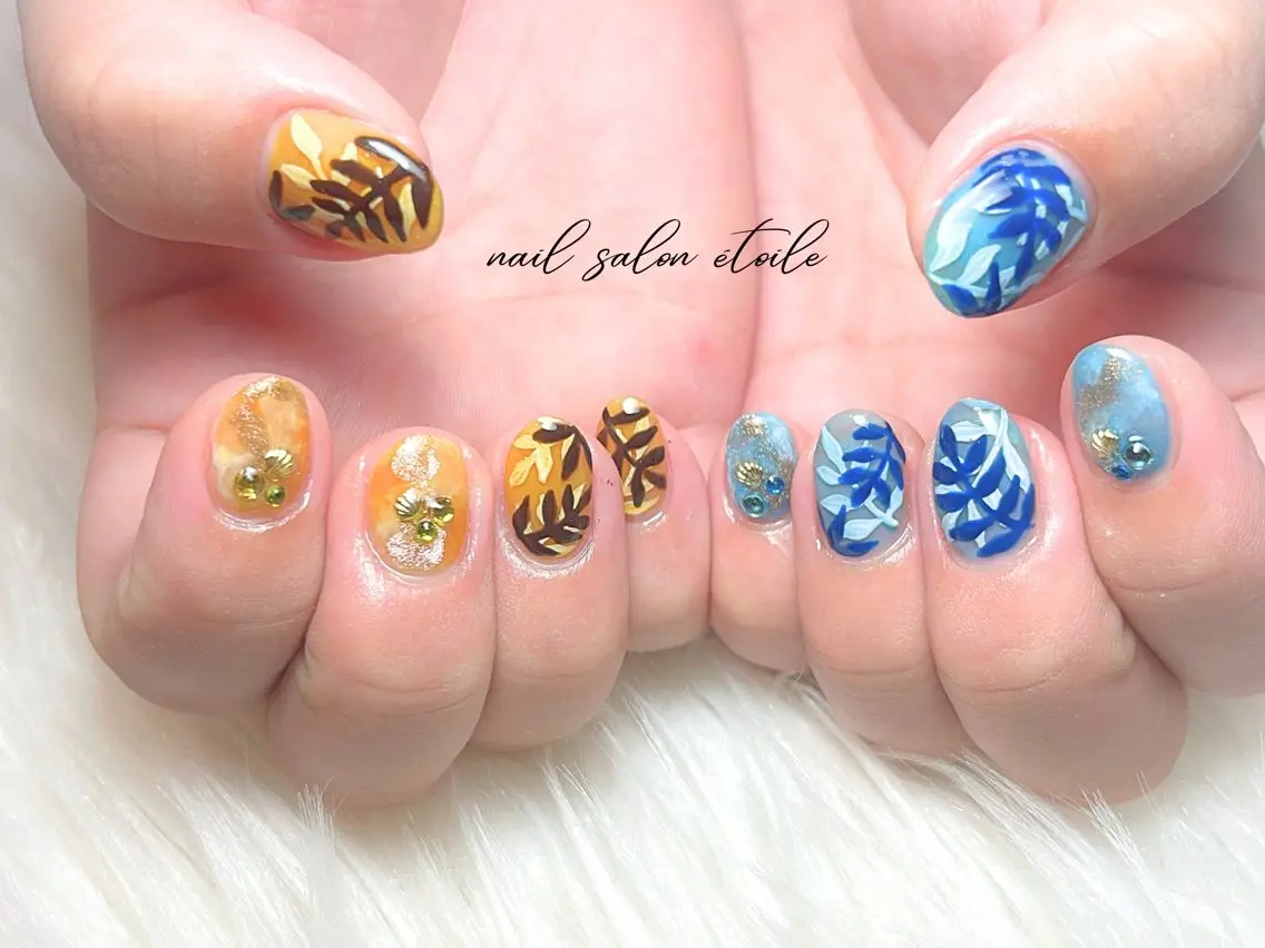 ネイル アートネイル ブルー ニュアンスネイル 夏ネイル 黄色 ハンドネイル nail salon étoileのネイルデザイン