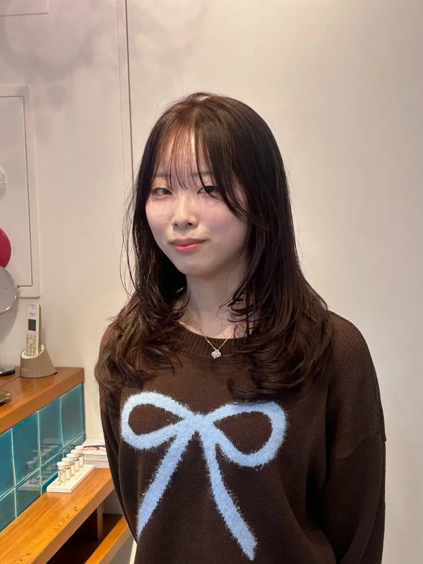 セミロング カラー カット ヘアカラー トリートメント ナチュラル大人っぽい スタイル　MAORIのヘアスタイル