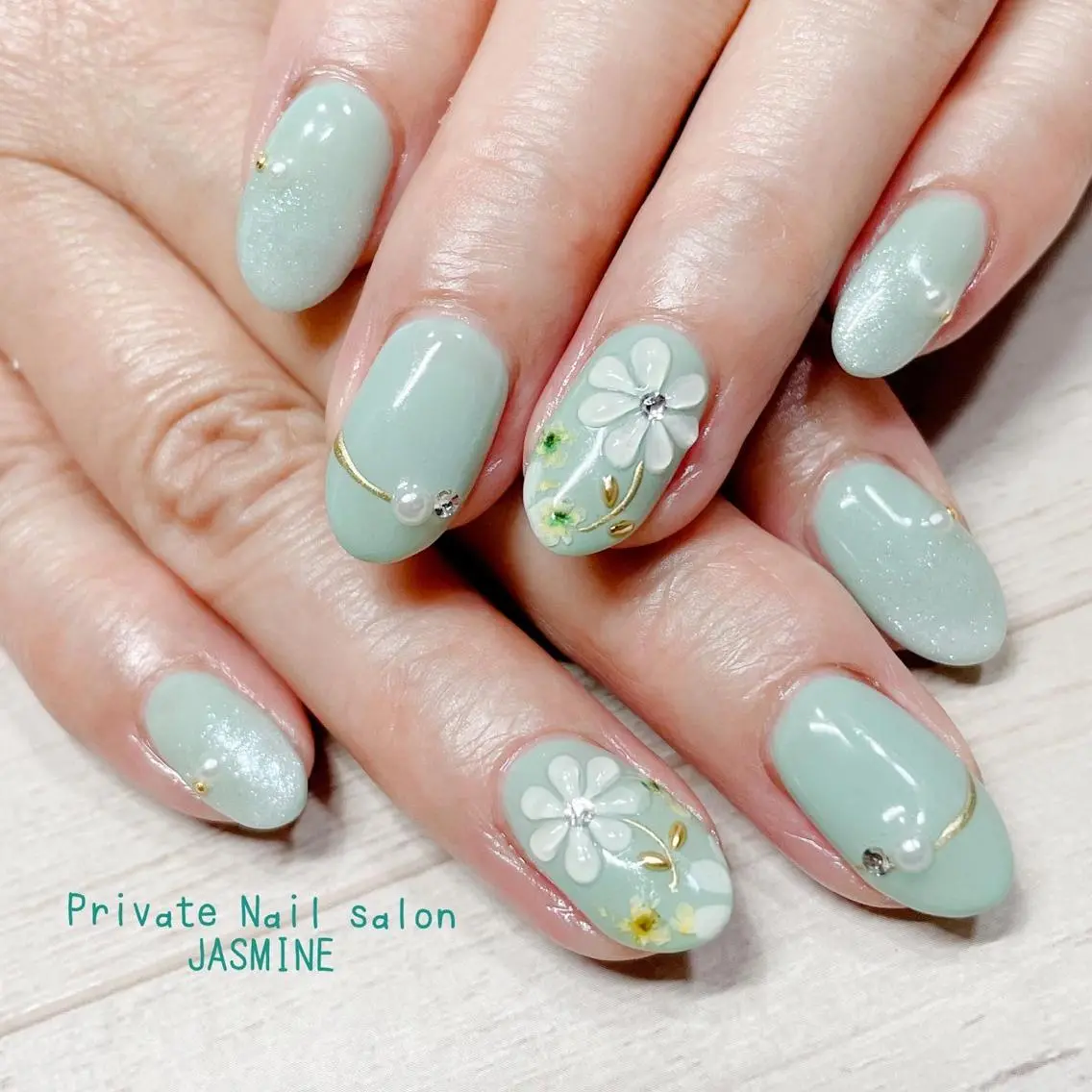 ネイル フラワーネイル グリーン ぷっくりネイル Nail salon JASMINEのネイルデザイン
