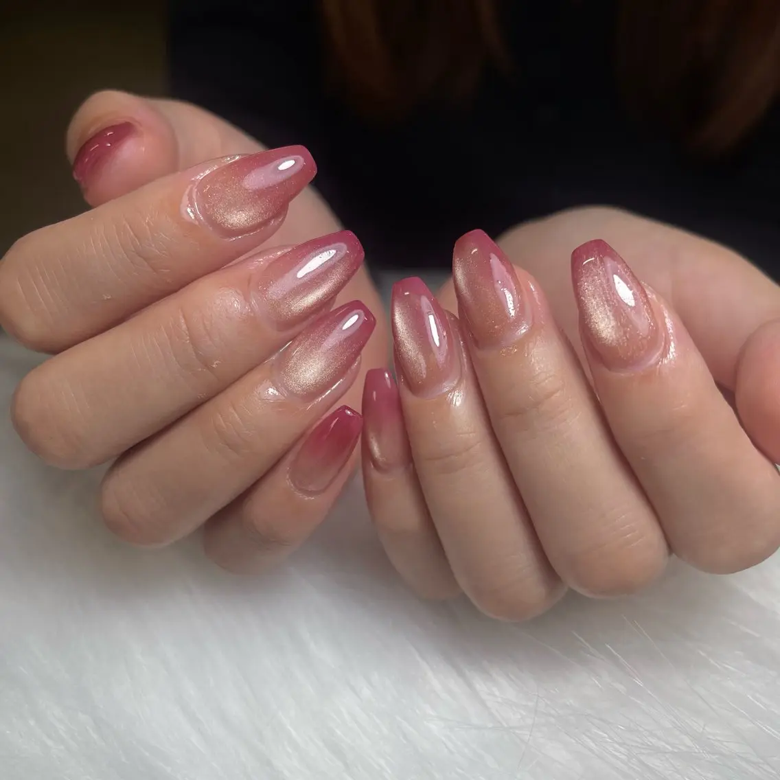 ネイル グラデーション キラキラネイル マグネットネイル ピンク シンプルネイル Nini 🎀のネイルデザイン