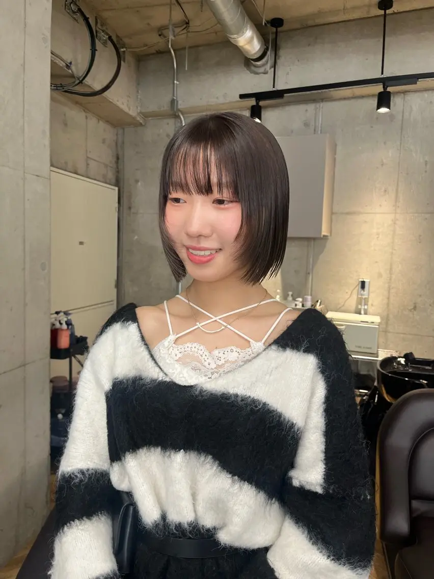 ミディアム ボブ 顔周りカット レイヤーカット 暖色ツヤ髪/ブリーチ ⭐️honokaのヘアスタイル
