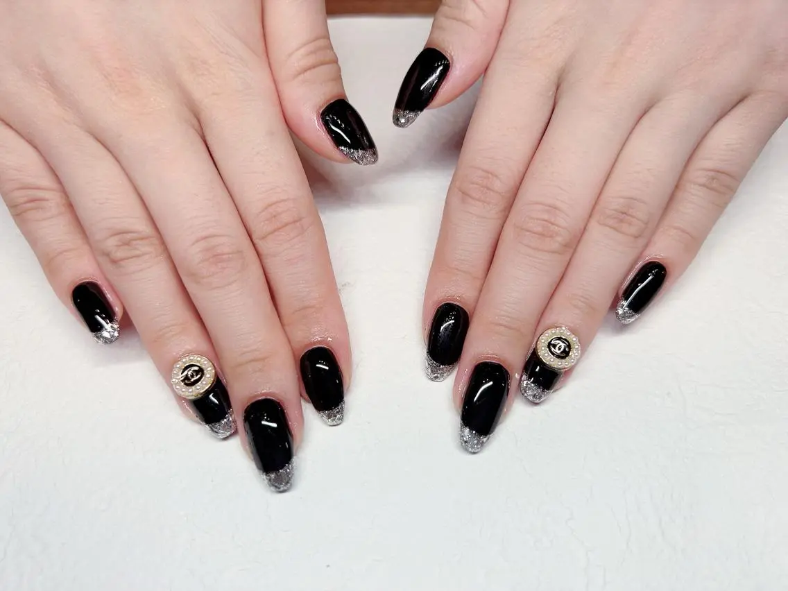 ネイル フレンチネイル ガラスフレンチ ハンドネイル lucky nail 歌舞伎町のネイルデザイン