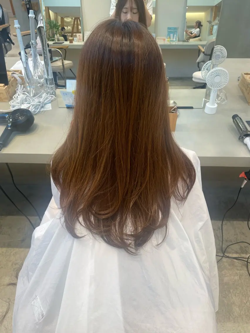 ロング レイヤーカット ロング 宮本 茉衣子のヘアスタイル