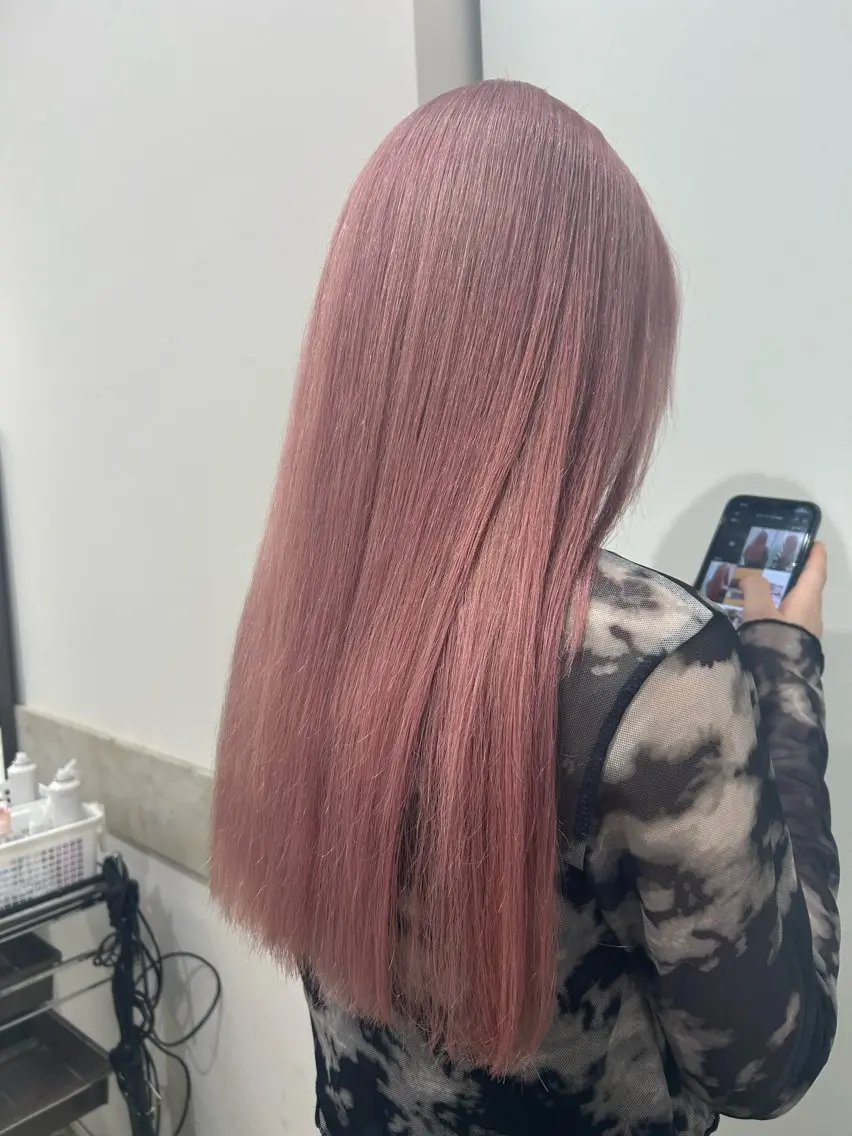 ロング カラー ベージュカラー ケアカラー 透明感カラー ダブルカラー ピンクカラー ヘアカラー トリートメント ピンク/ベージュ /似合わせ/田島百華のヘアスタイル