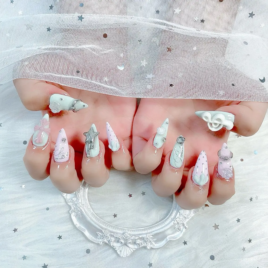 ネイル HIN NAILのネイルデザイン
