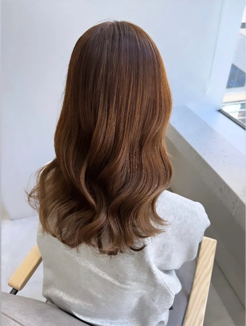 セミロング カラー ヘアアレンジ ベージュカラー ブリーチ ブリーチなしカラー ✨艶髪✨ 吉田誠のヘアスタイル