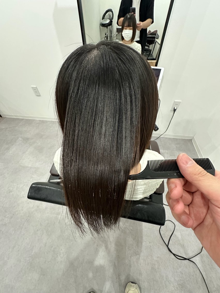 セミロング カット 縮毛矯正 トリートメント 🌈髪質改善🌈 過去の1艶サラ体験✨のヘアスタイル