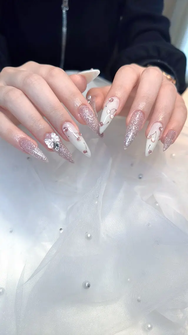 ネイル ハンドネイル 𝐘𝐔𝐊𝐈 💖のネイルデザイン