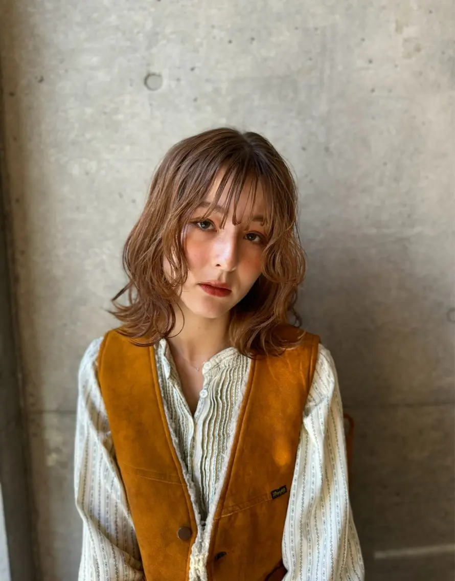 ミディアム レイヤーカット 佐藤 百葉のヘアスタイル