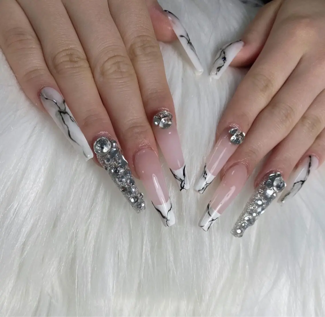 ネイル スカルプネイル スカルプ💅🏻 /ホワイトニングのネイルデザイン