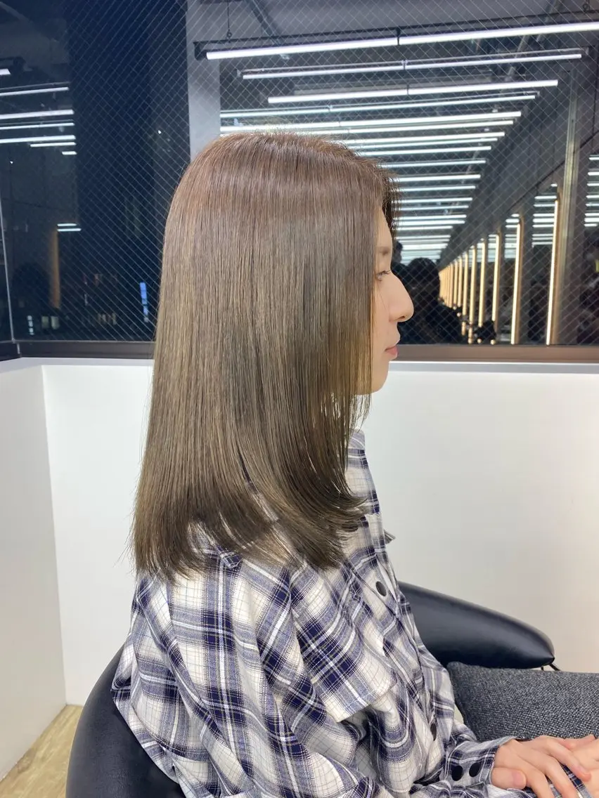 ロング カラー ベージュカラー オリーブベージュ 髪質改善縮毛矯正 ボブレイヤーRINAのヘアスタイル