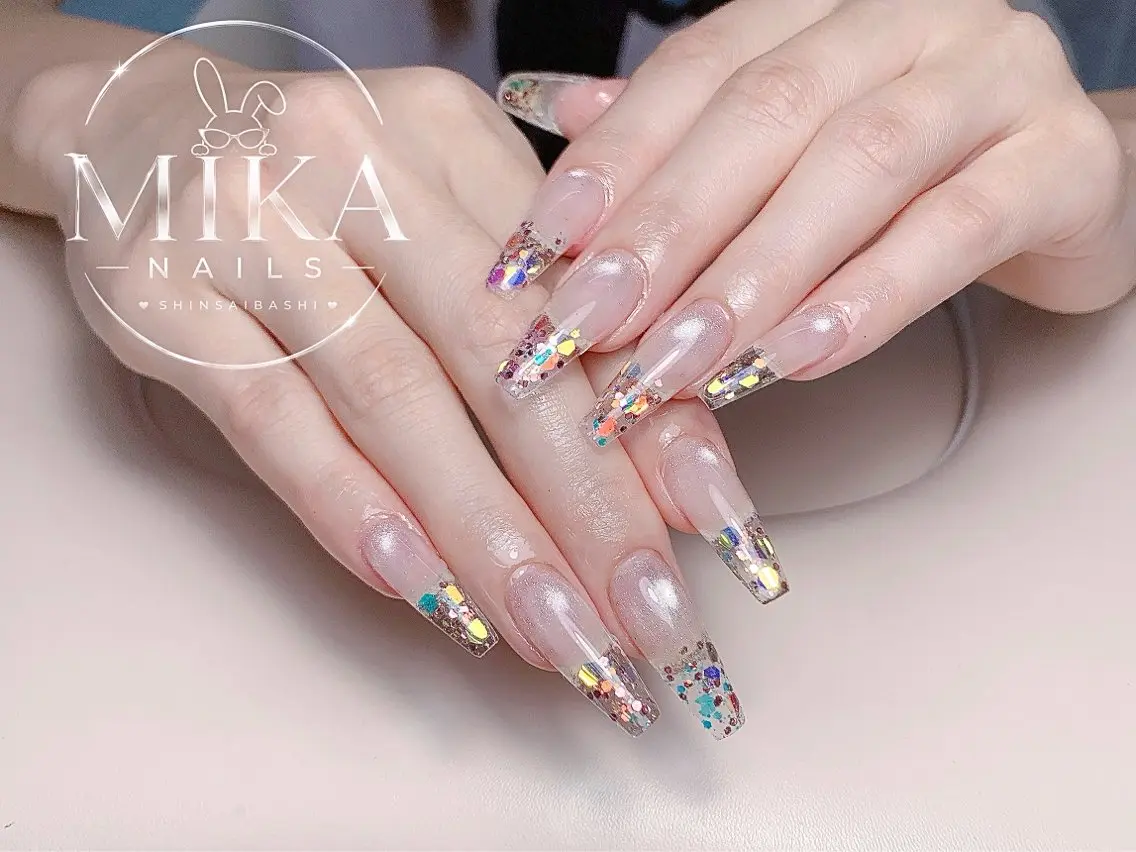 ネイル アートネイル チークネイル ドット フットネイル フレンチネイル ハンドネイル 🌻Luna Mika🌻のネイルデザイン
