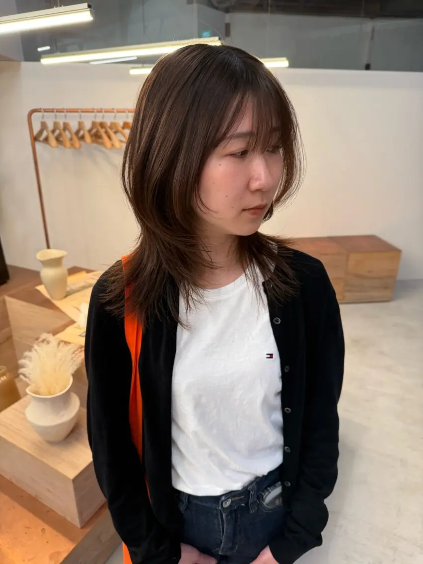 セミロング カット fubuki🪷 似合わせカットカラーのヘアスタイル