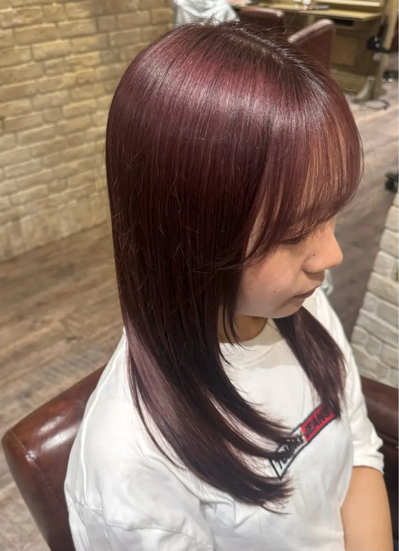 セミロング カラー ブリーチ 透明感カラー 野口 菜緒のヘアスタイル