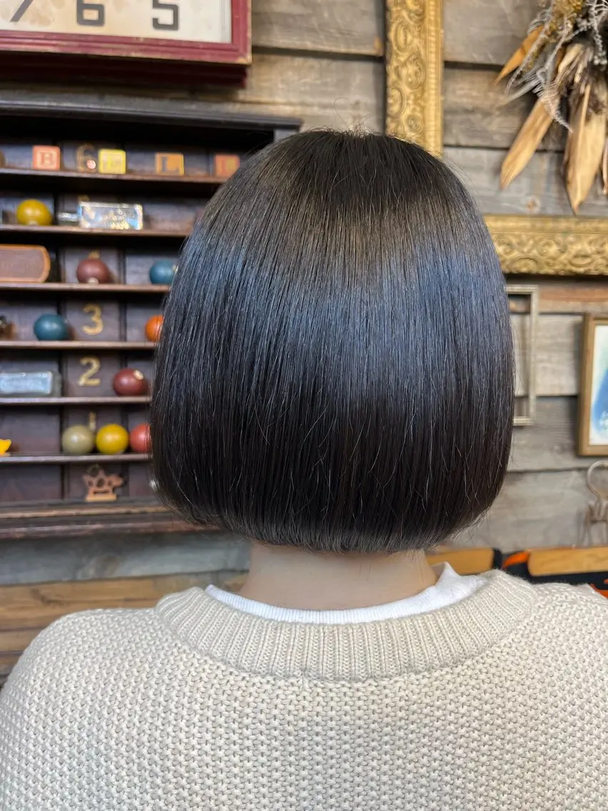 ミディアム ボブ カット 川崎 かなでのヘアスタイル