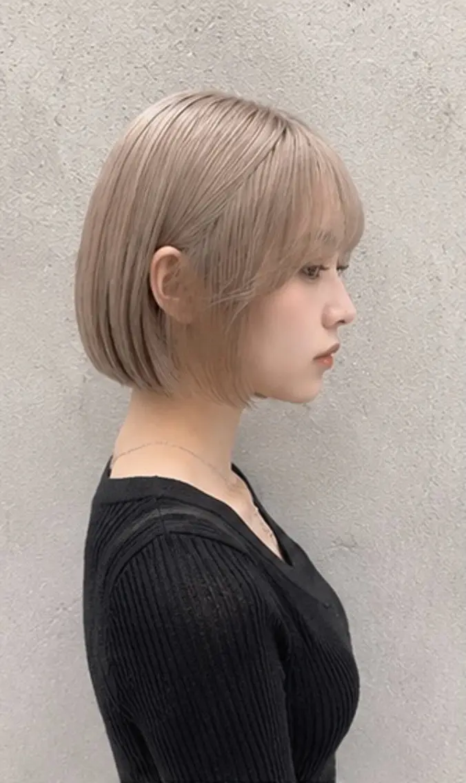 ショート カラー ベージュカラー ブリーチ ブロンド ケアブリーチ 透明感カラー Garden 浅草蔵前のヘアスタイル