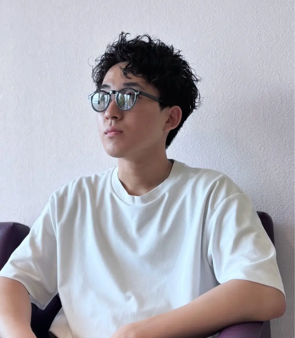 ショート パーマ メンズ 榊原 貫太のヘアスタイル
