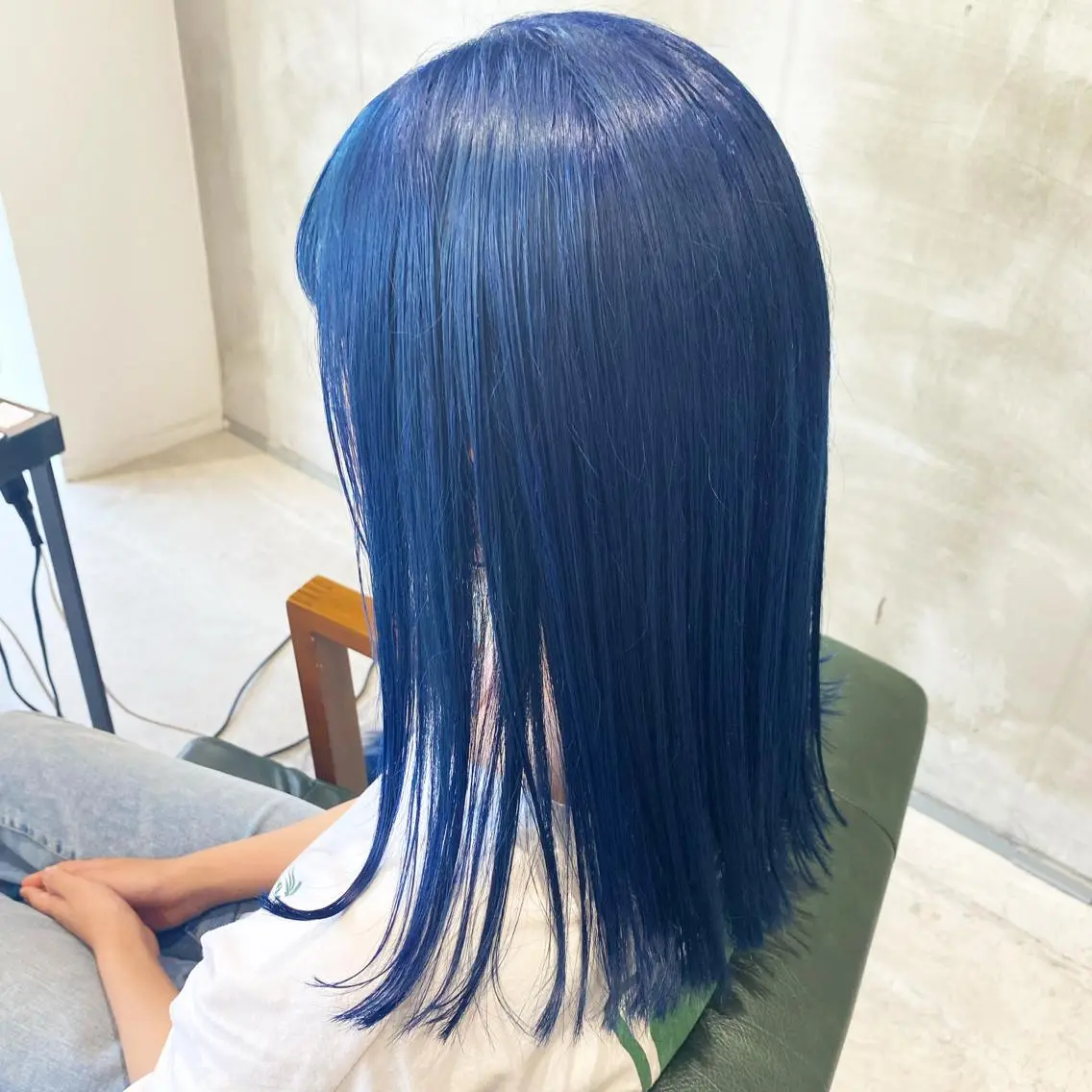 ミディアム カラー 鈴木 美紅のヘアスタイル