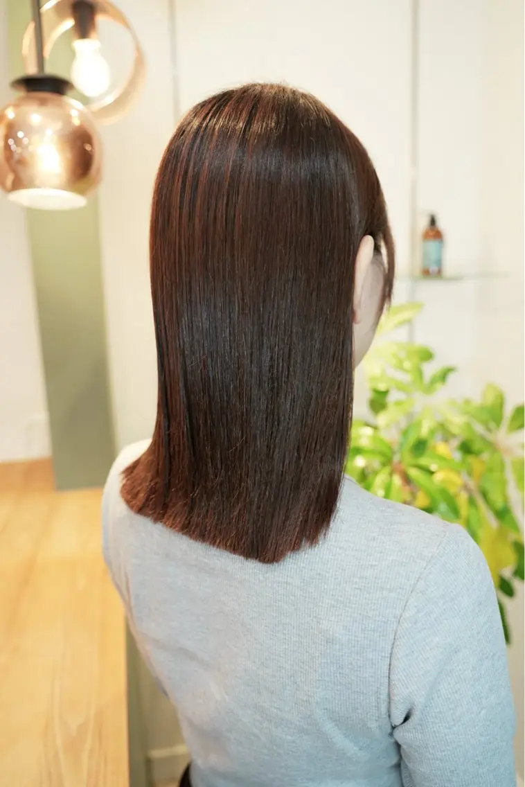 ミディアム ボブ 外ハネヘア 縮毛矯正 福井 悠のヘアスタイル