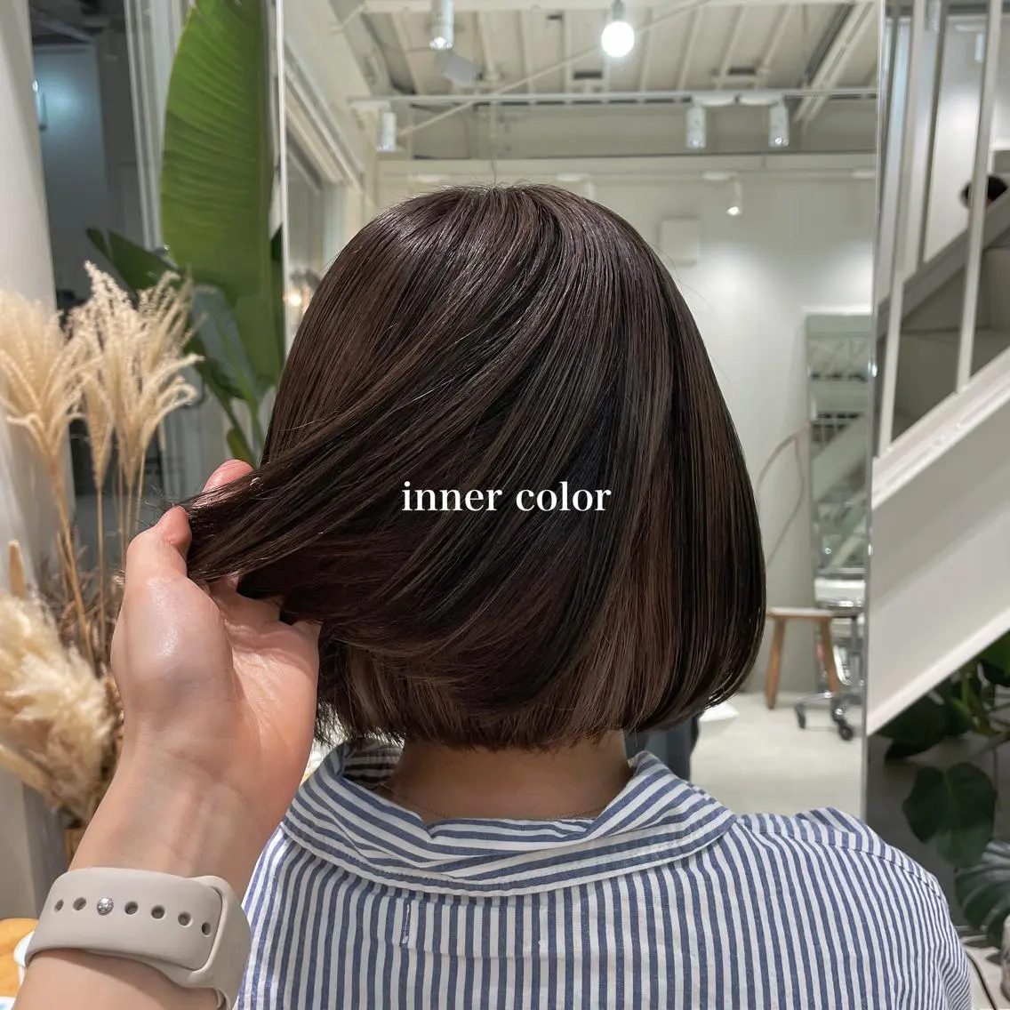 ミディアム カラー インナーカラー ボブ 峯崎 葵のヘアスタイル