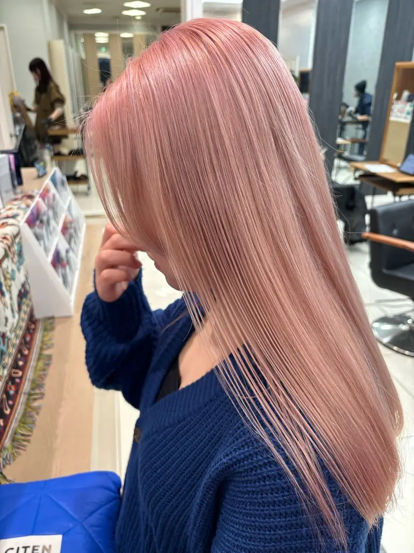 セミロング カラー ブリーチ カット ヘアカラー トリートメント wakana 【ブリーチカラー】のヘアスタイル