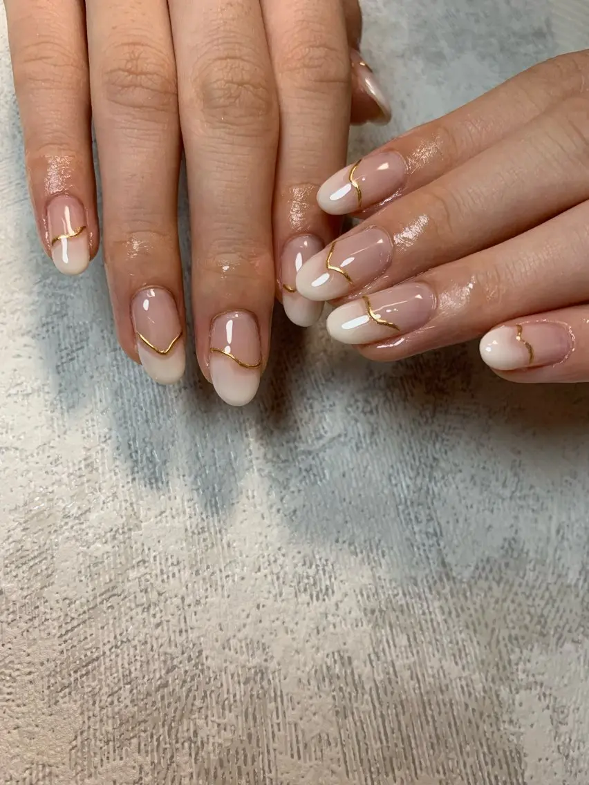 ネイル フレンチネイル 持ち込み 蟹井 彩花のネイルデザイン