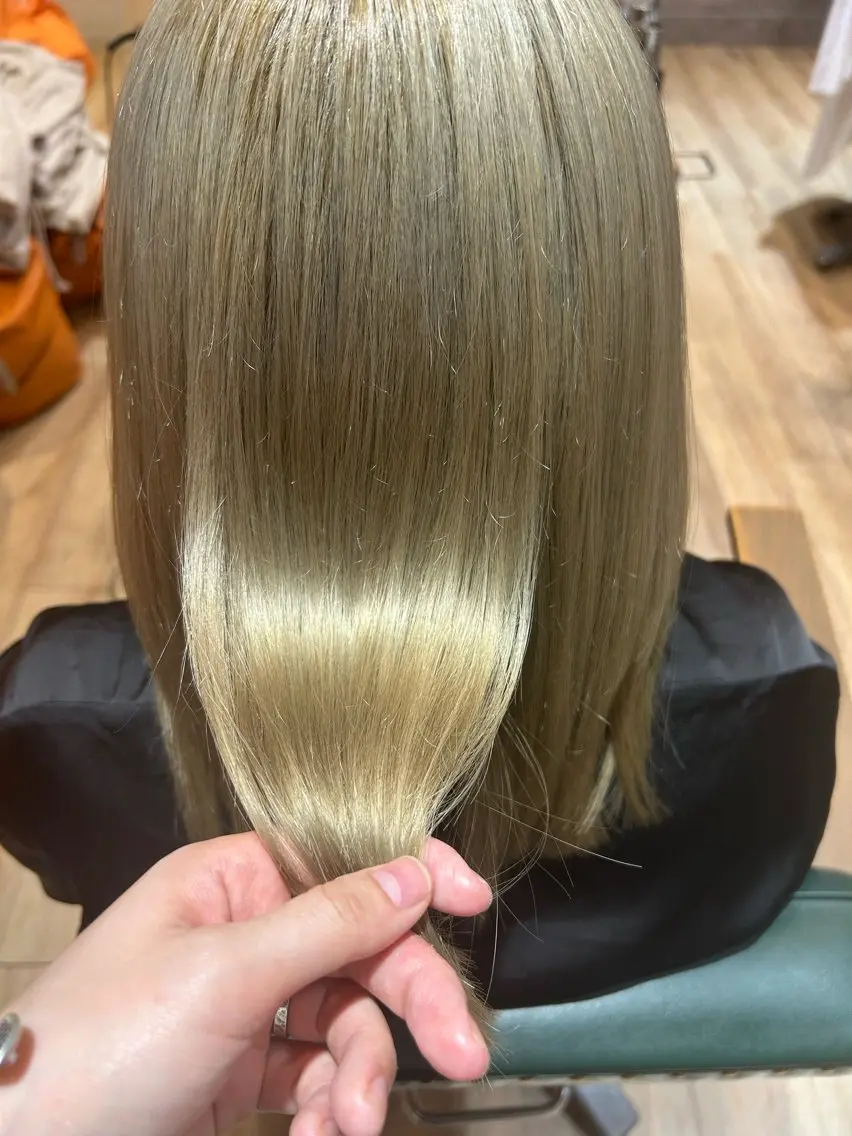 ミディアム ヘアカラー トリートメント 亀野 未夢のヘアスタイル