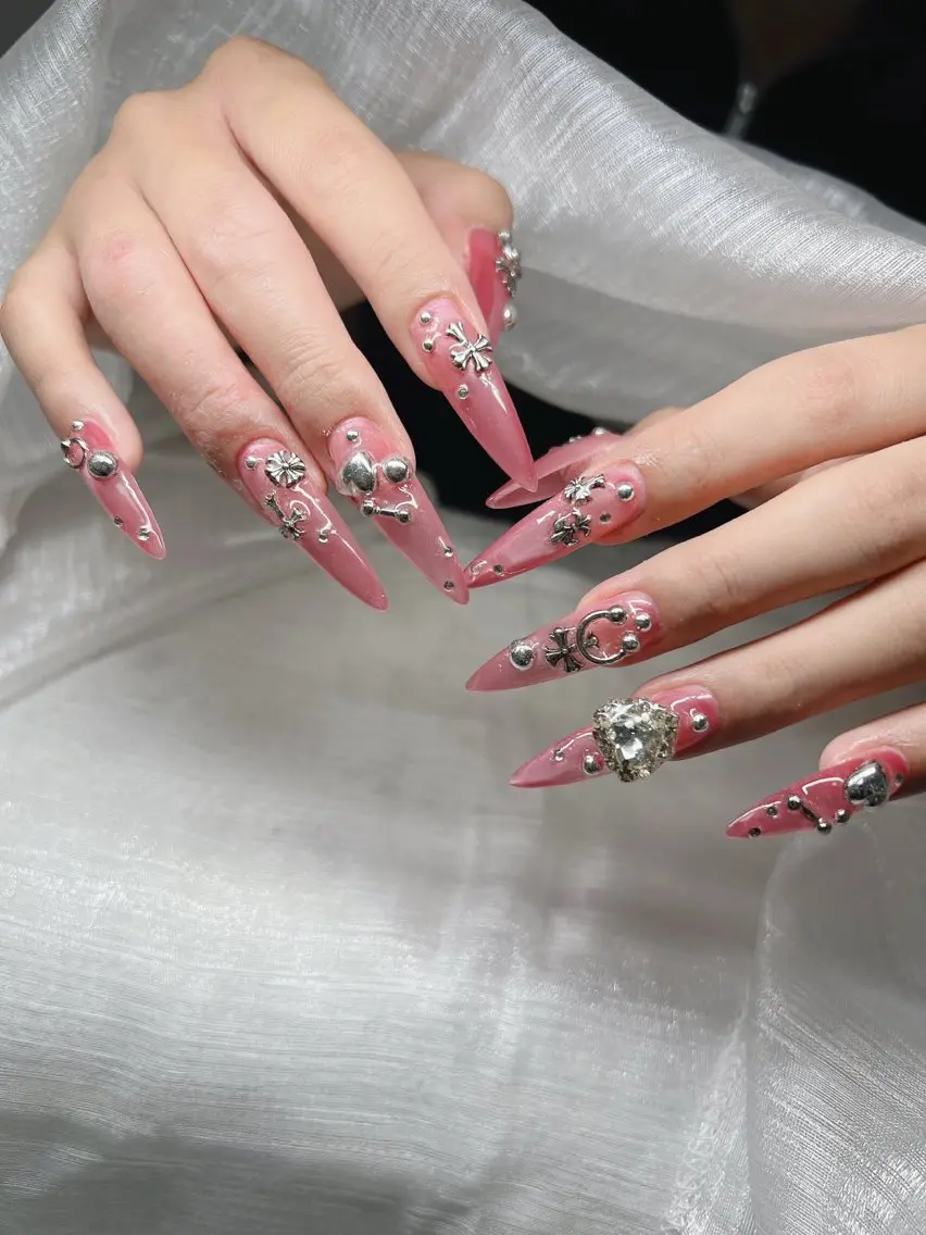 ネイル 長さ出し グラデーション 卒業式 キラキラネイル マグネットネイル ハンドネイル Lee Nailsのネイルデザイン