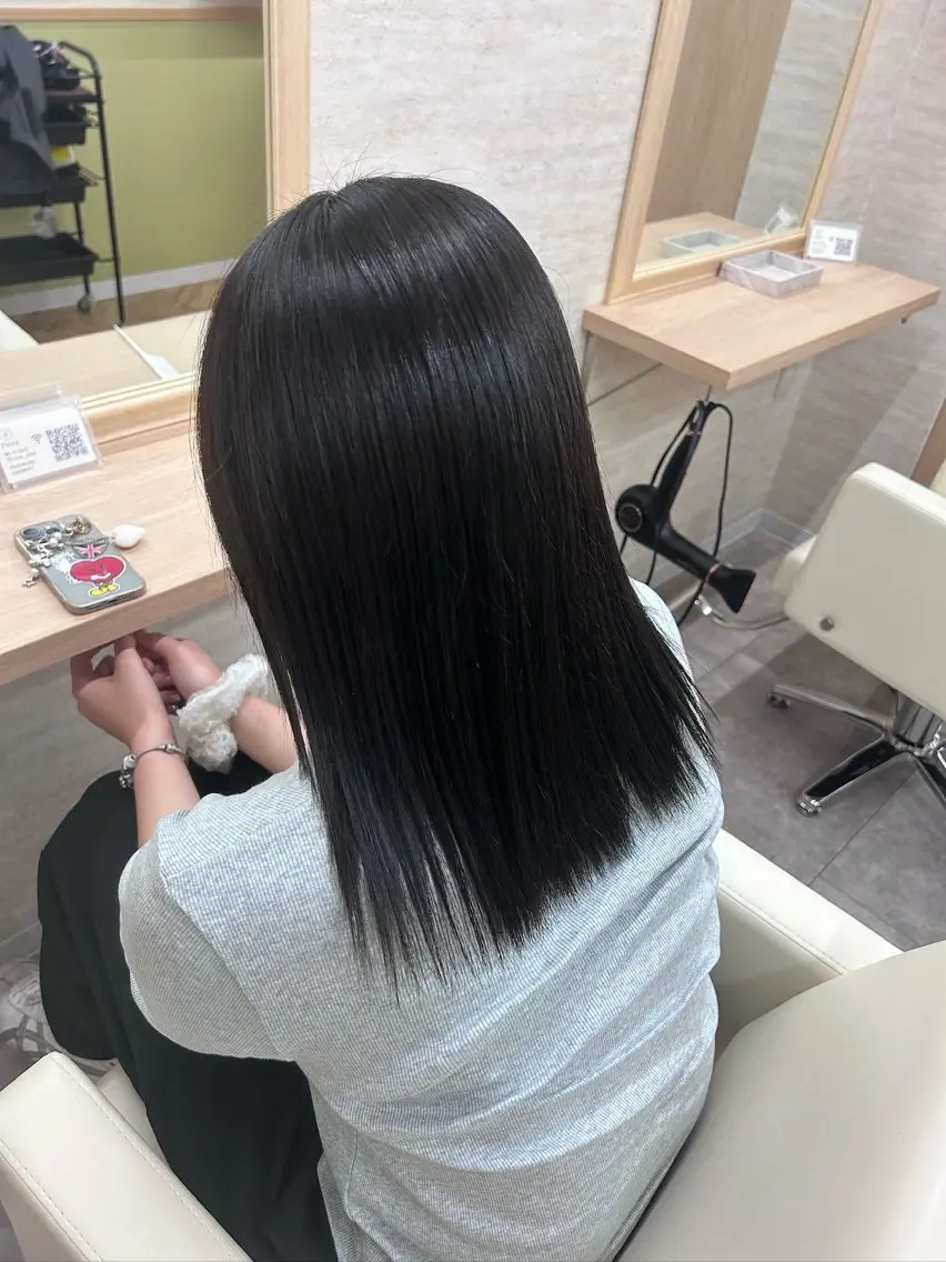 セミロング 縮毛矯正 NOA モデル募集中のヘアスタイル