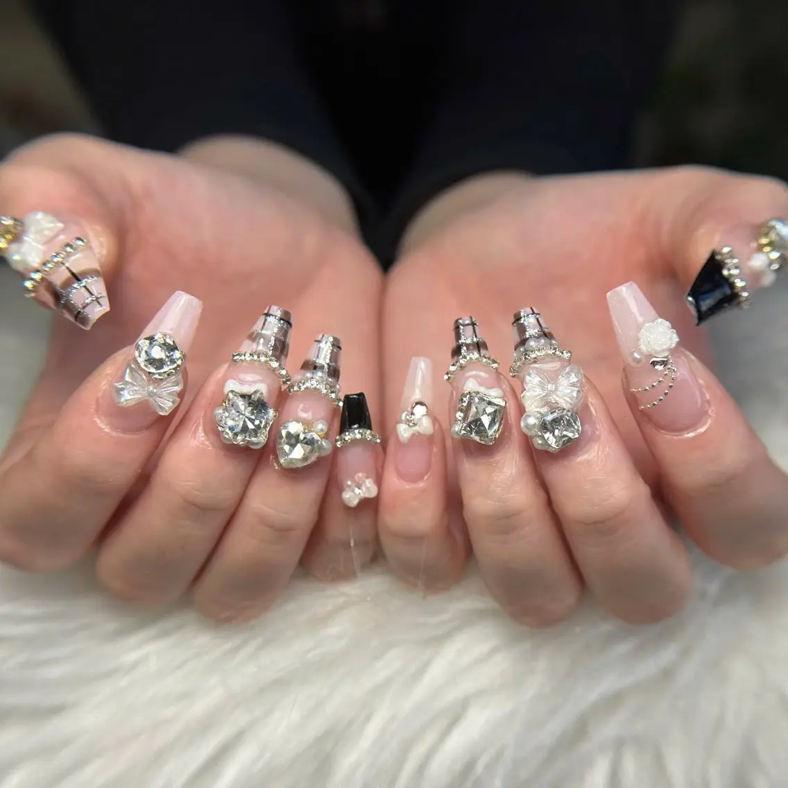 ネイル ジェルネイル マグネットネイル ミラーネイル パラジェル ネイルチップ KITTY nailsのネイルデザイン